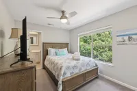 Spacious 4 bedroom home in Sea Pines, close to golf, beaches and Harbor Town!