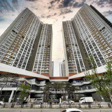 The November Stay In Landmark Hotels near Memorial Hall for Incheon Landing Operation