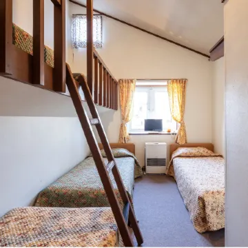 Pension Rapport in Tambara Plateau