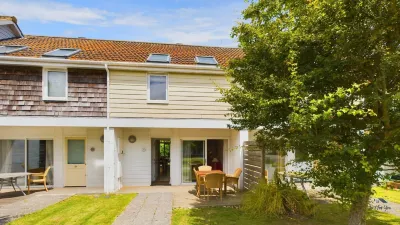Vermont - West Bay in Yarmouth Hotels near Tapnell Farm Holiday Destination