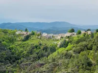 Maison LGBT des Monts Bleus Hotels in Saint-Julien-dArpaon