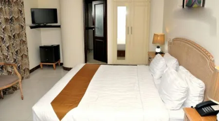 Panoramic Hotel Отели рядом с достопримечательностью «Зоопарк Лахор»