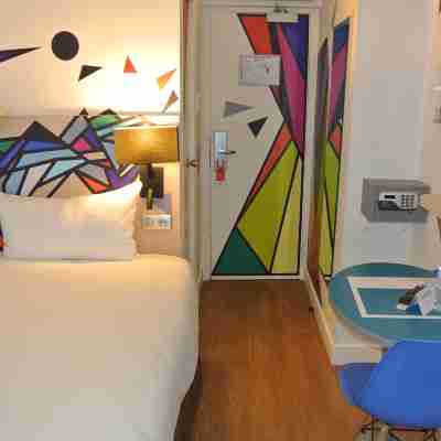 Ibis Styles Paris Maine Montparnasse Rooms