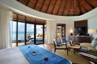 Constance Halaveli Hotels in Bathalaa