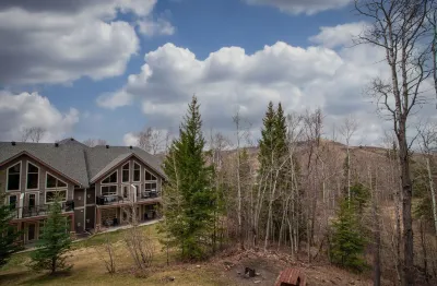 Elkwater Lake Lodge and Resort
