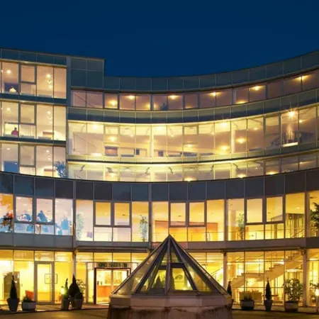 Amadeo Hotel Schaffenrath Отели рядом с достопримечательностью «Шлос Хелльбрунн»