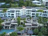 Sea Change Beachfront Apartments Hotels in Trinity Beach
