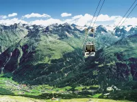 Spacious Apartment in Längenfeld Near Ötz Valley Alps - parkir