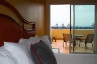 Radisson Colon 2000 Hotel Casino Hotels in Баррио Норте