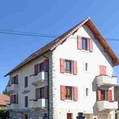 Hotel Les Z'hirondelles Hotel Exterior