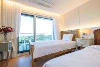 Jeju BunkerHotel&Resort Hotel in zona Donneko