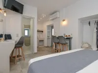 Venetian Suites Отели рядом с достопримечательностью «Портара»