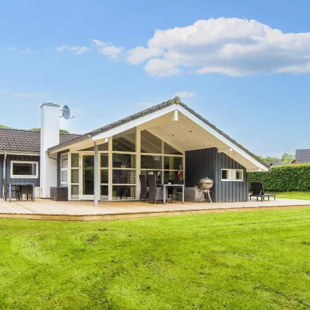 6 Person Holiday Home in Aabenraa