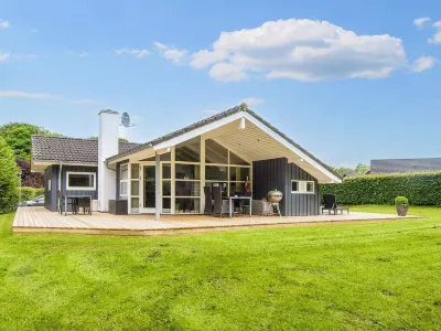 8 Person Holiday Home in Aabenraa