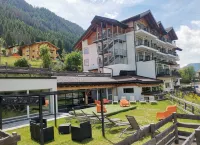 Active Alm Hotel Hôtels à : Moena