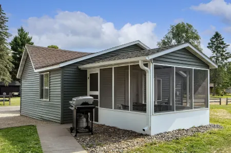 Big River Escape Riverside Cabins