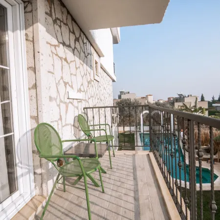 Urla 1867 Hotel