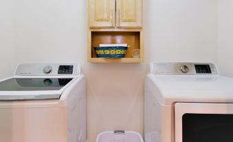 3Bdrm 2Bath 3Beds - 2 Story Condo