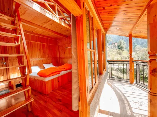Madpackers Jibhi - of Streamsides & Waterfalls Hotels in Rashala