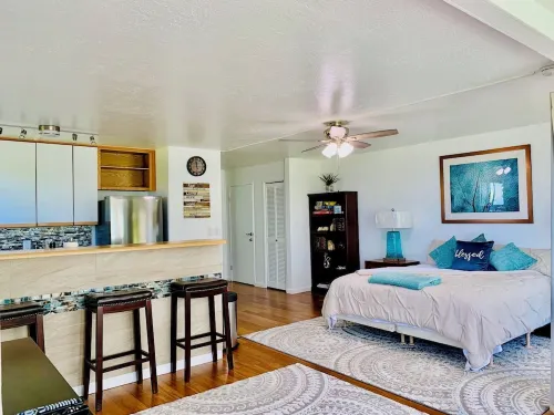 ONE OF A KIND STUDIO! ~ ON THE FAIRWAY ~ OCEAN VIEWS!