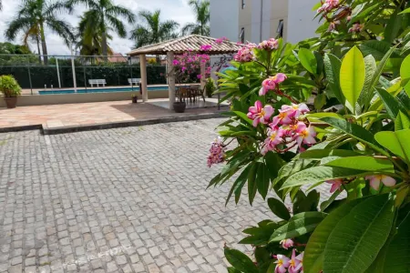 Maria Quitéria Hotel & Flat Отели рядом с достопримечательностью «Feiraguay Shopping Popular»