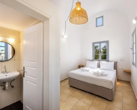 Hillside Elegance Hotels in Fira