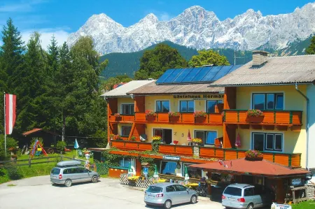 Apartment in Vorberg Near Dachstein Glacier Отели в г. Гемайнде Рамзау ам Дахштайн