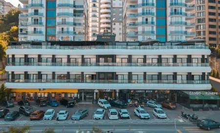 Royal Comfort Hotel Отели в г. Camburnu Mahallesi