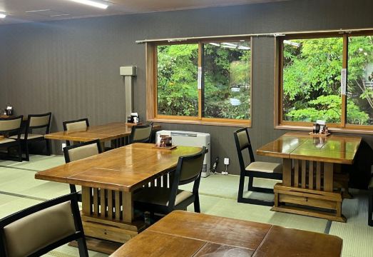 야치 온센 로비