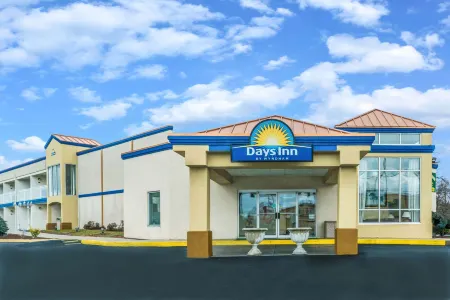 Days Inn by Wyndham Carlisle North Отели рядом с достопримечательностью «Carlisle Sports Emporium»