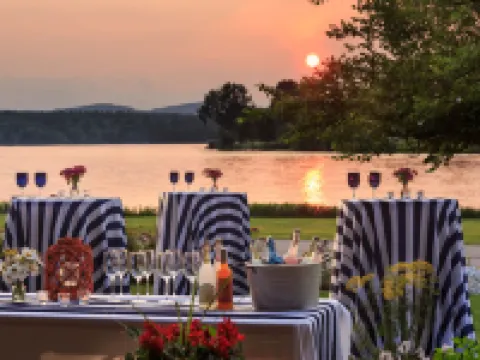 Lake Opechee Inn and Spa Hotels in Laconia