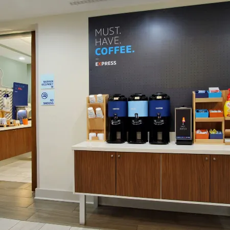 Holiday Inn Express & Suites DORAL - MIAMI by IHG