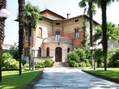 Elegant Art Nouveau Villa with Private Pool Near the Lake