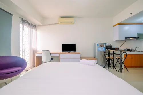 Chic and Cozy Studio Park View Condominium Apartment