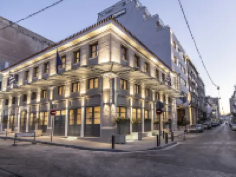 Gallery Suites & Residences Pire otelleri