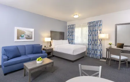Beachfront Inn and Suites at Dana Point