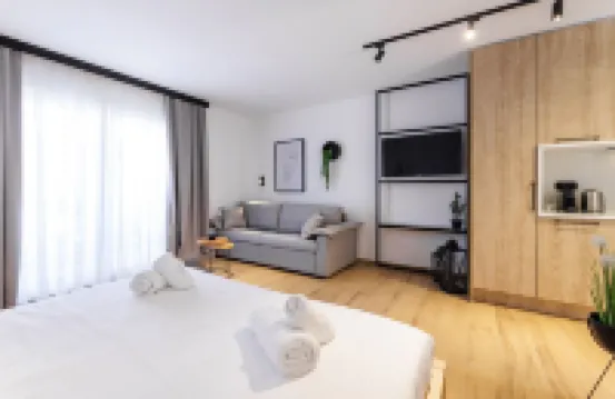 Kentro Luxury Suites