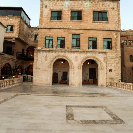 Tuğhan Hotel
