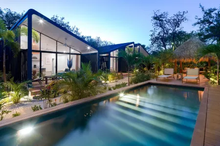 3 Favela Chic Tamarindo Adults Only Bungalow Отели в г. Playa Langosta