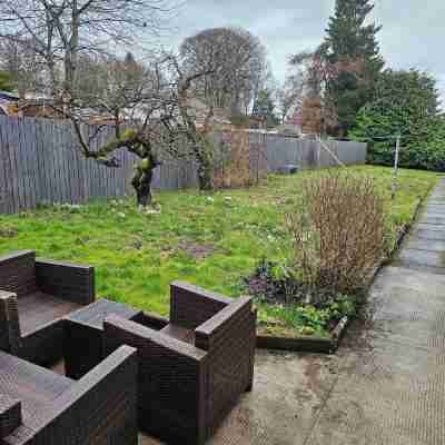 3-Bed Cottage - Fast WiFi-Big Garden - Town Centre Hotel Exterior