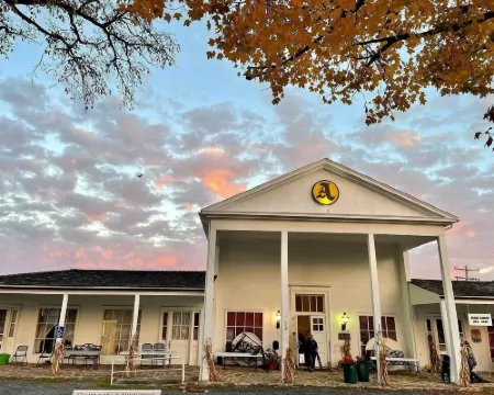 Cannon Hill Inn Hotels in Fifth