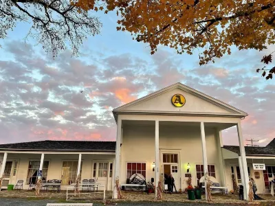 Cannon Hill Inn Hotels in 