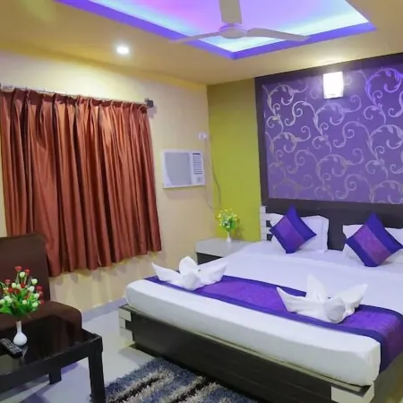 Hotel Pushpa (Berries Group)