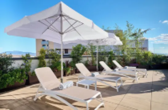 Apartamentos Luna Suites Granada