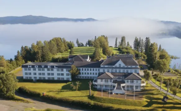 Thon Hotel Selbusjøen  호텔