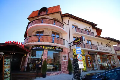 Kap House Family Hotel فنادق في 