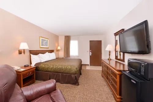 Briarwood Inn of Geneva - Мотели