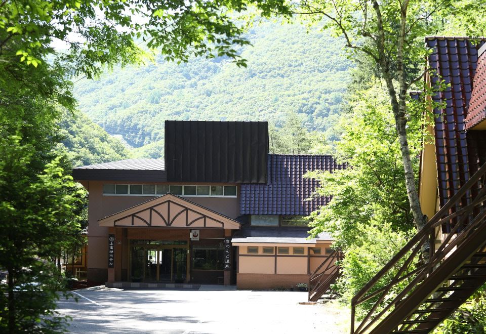 hotel overview picture