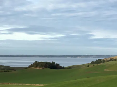 Heltoften Bed & Breakfast Отели в г. Erslev