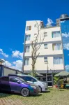 Waffles Suites - parking
